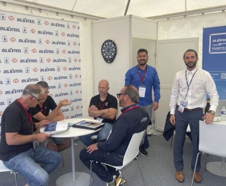 Manitex-Valla-Exhibiton-Stand